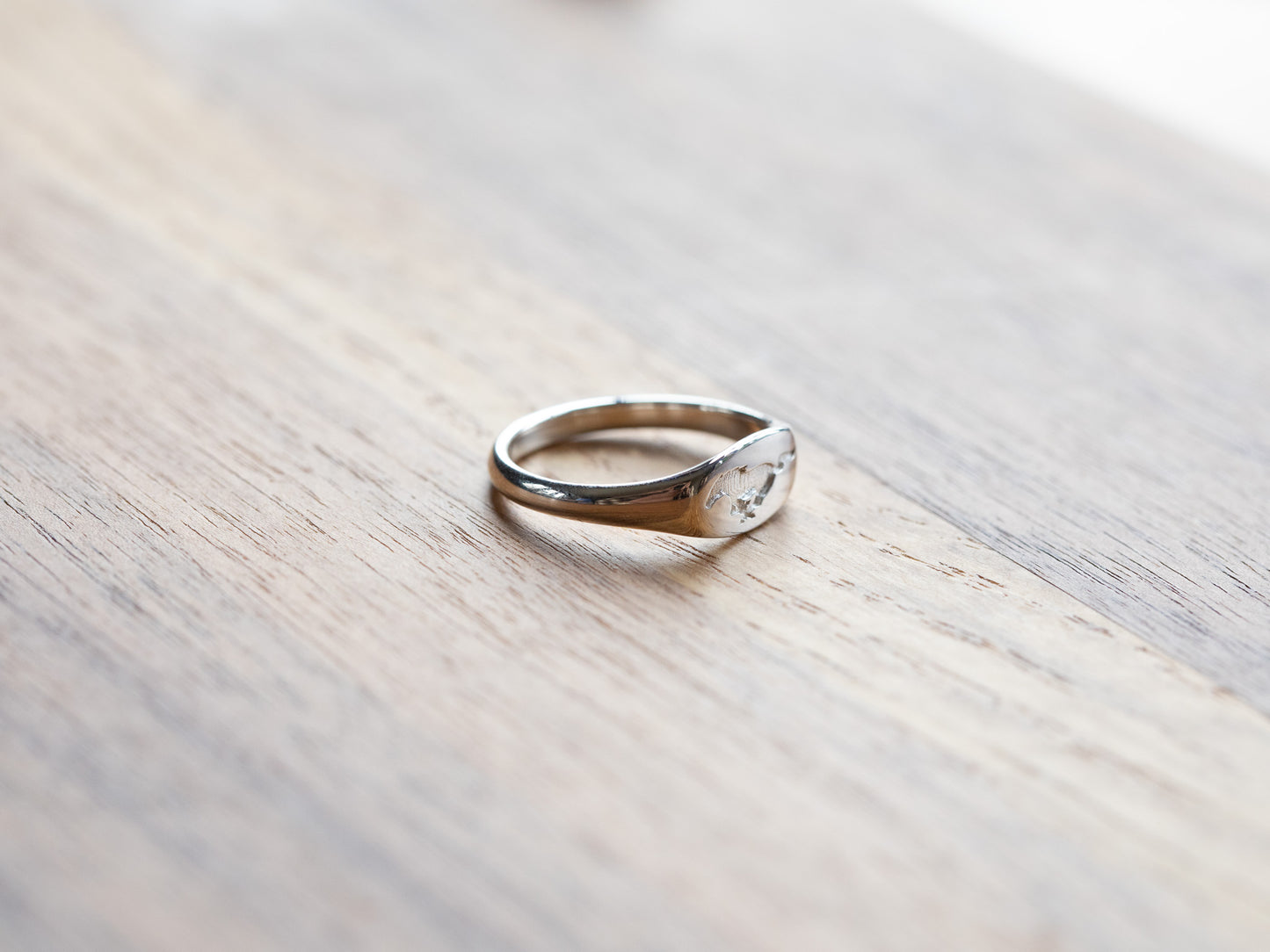 Mustang Queen Ring