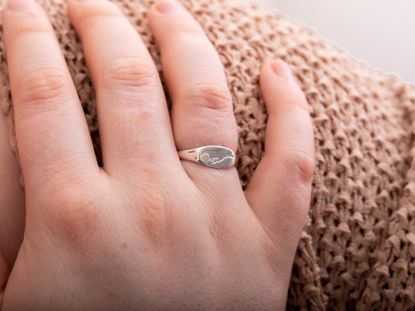 Mustang Queen Ring