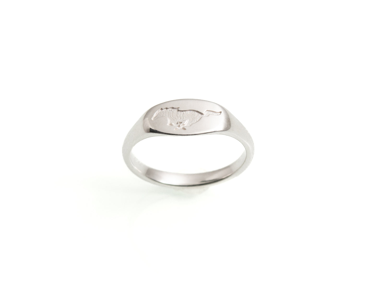 Mustang Queen Ring