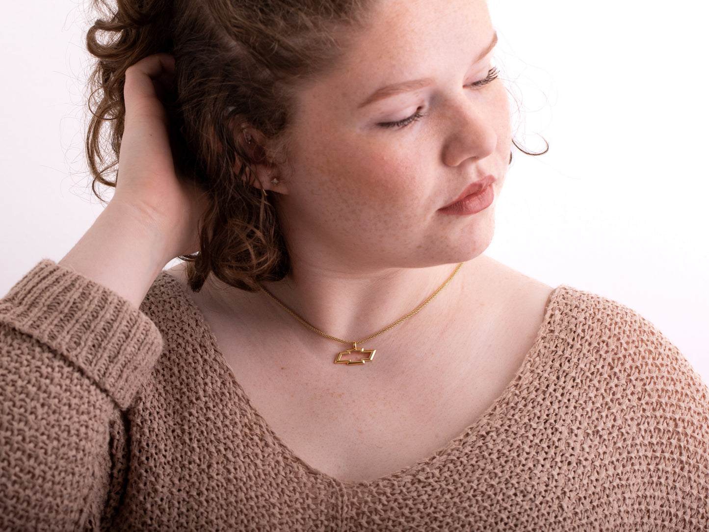 Bowtie Necklace